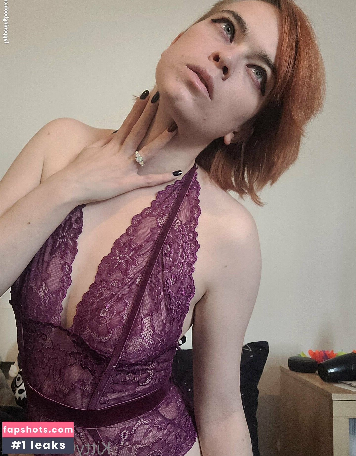 naughtylittlekitten93 gallery photo #12