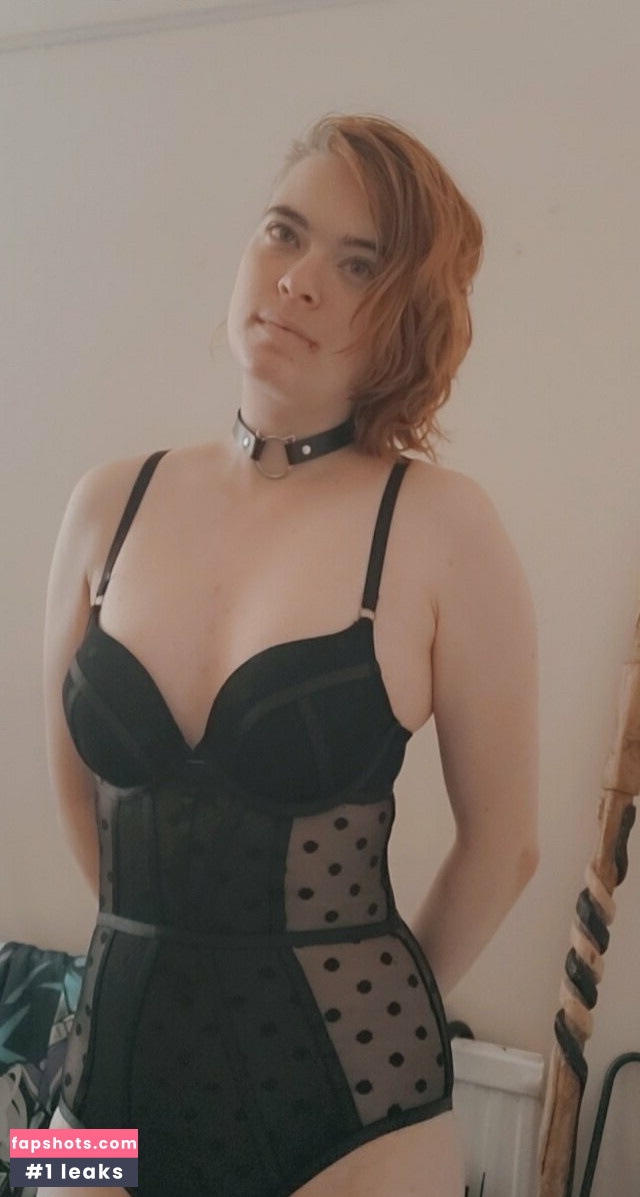 naughtylittlekitten93 gallery photo #8