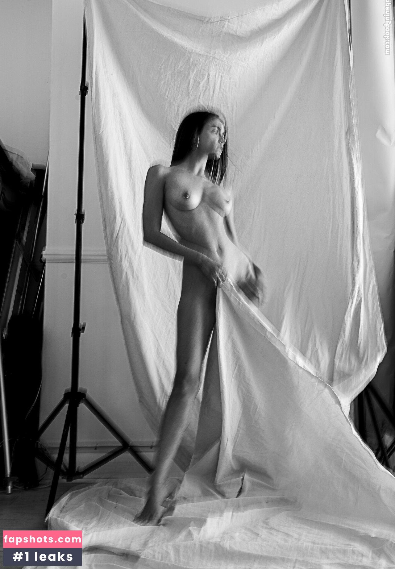 Nausicaa Yami gallery photo #108