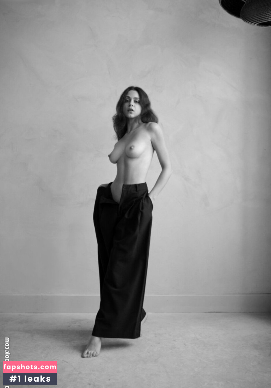 Nausicaa Yami gallery photo #27