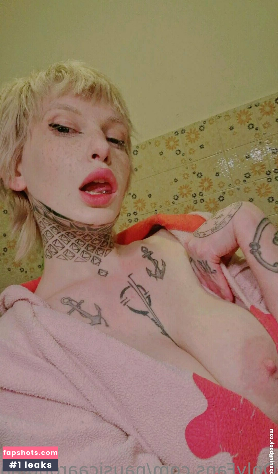 NausicaaRondina gallery photo #32