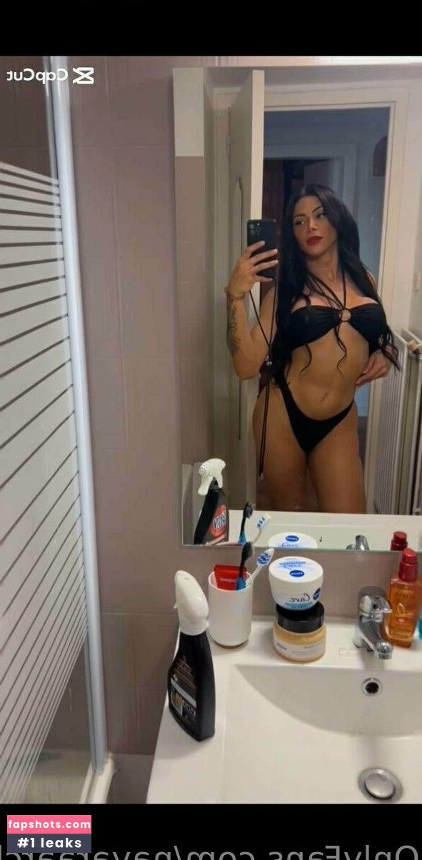 nayaraarchibald gallery photo #19