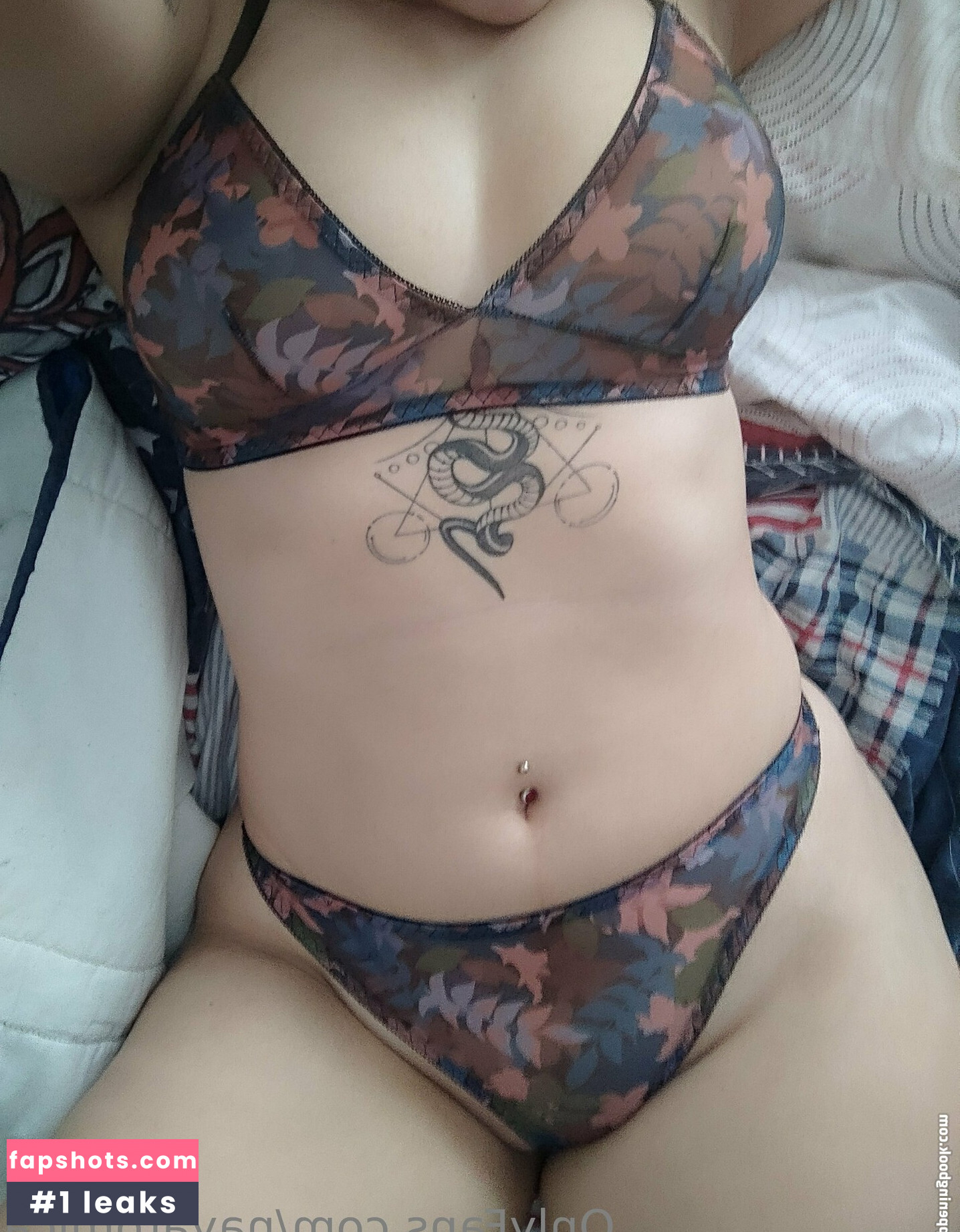 nayatomica gallery photo #2