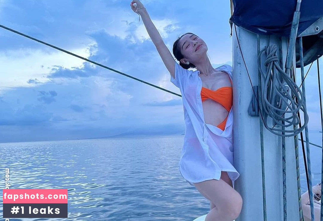 nayoungkim18 Nude Leaks OnlyFans Photos #10 - LeakJerk