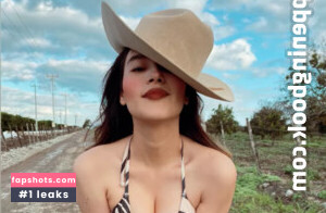 Nayvi Díaz gallery photo #36