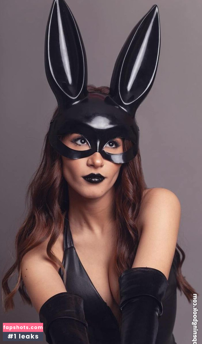 Nayvi Díaz gallery photo #7