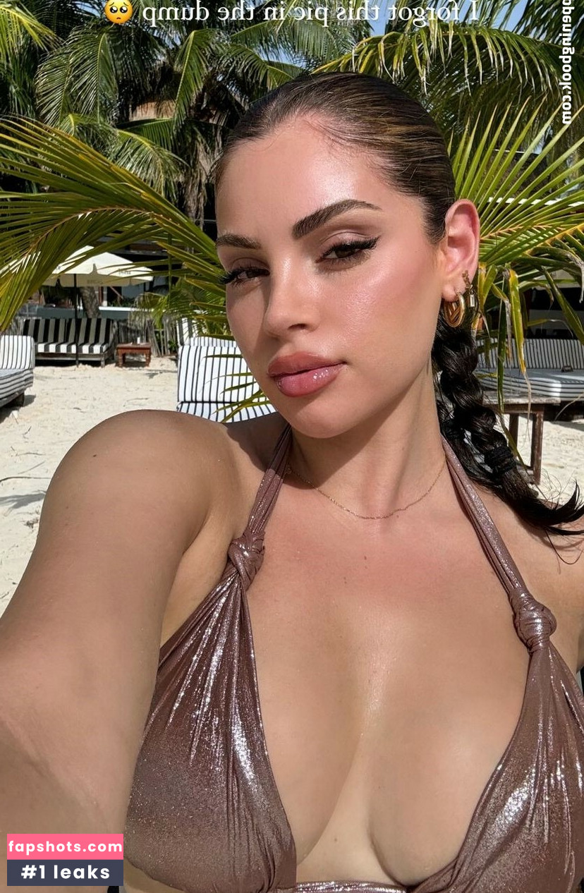 Nazanin Kavari gallery photo #11