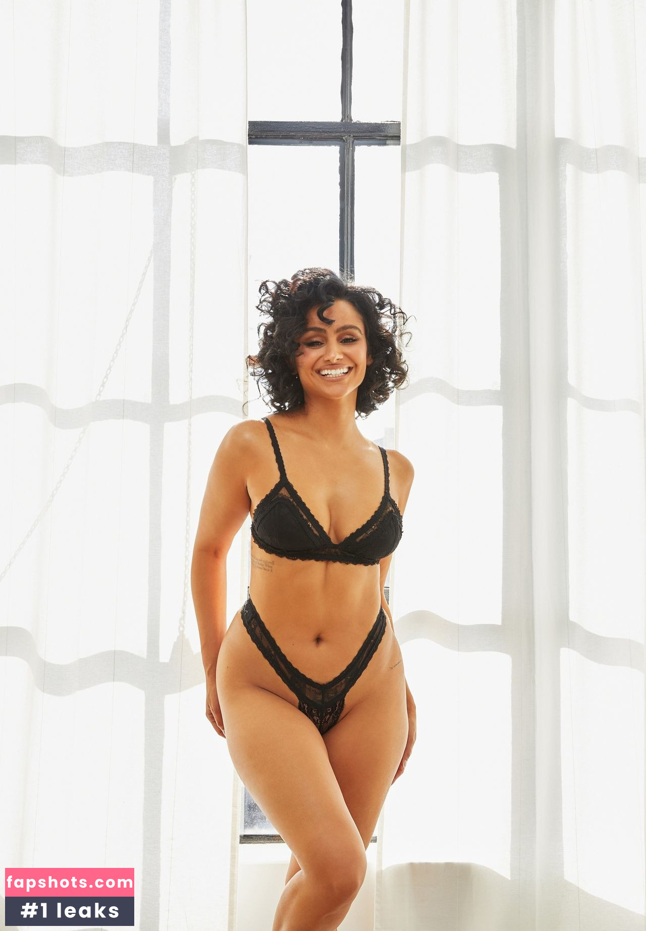 Nazanin Mandi Nahé úniky fotek pouze od fanoušků #12 - Fapshots