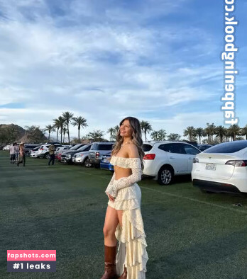 Neela Jolene gallery photo #15