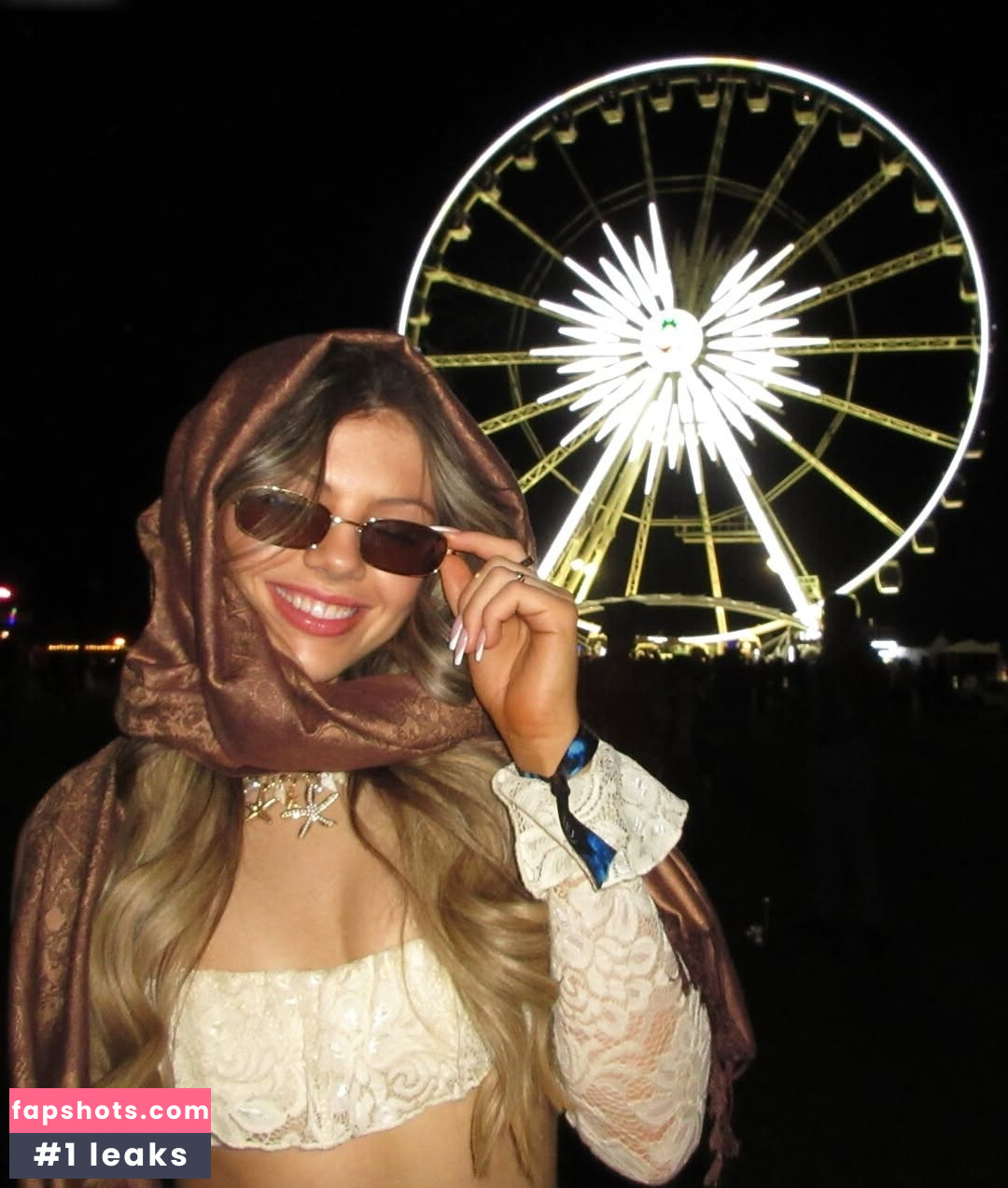 Neela Jolene gallery photo #34