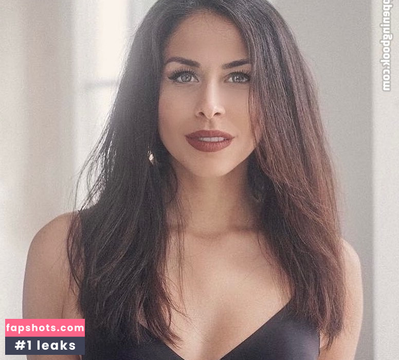 Negah Amiri gallery photo #15