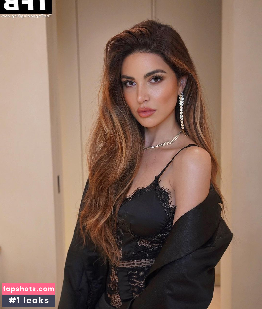 Negin Mirsalehi gallery photo #11