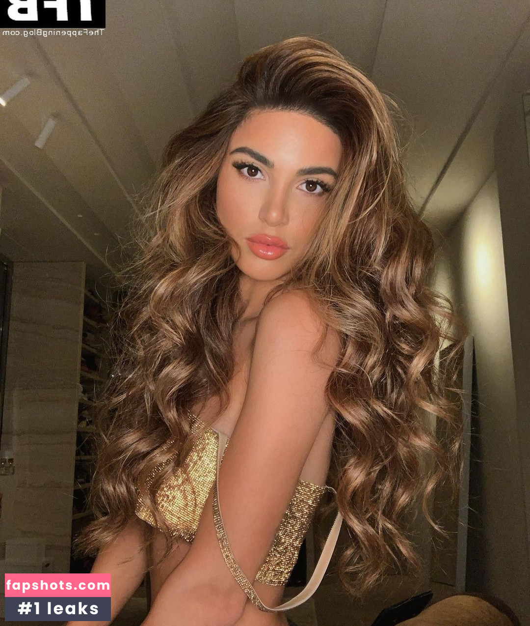 Negin Mirsalehi gallery photo #12