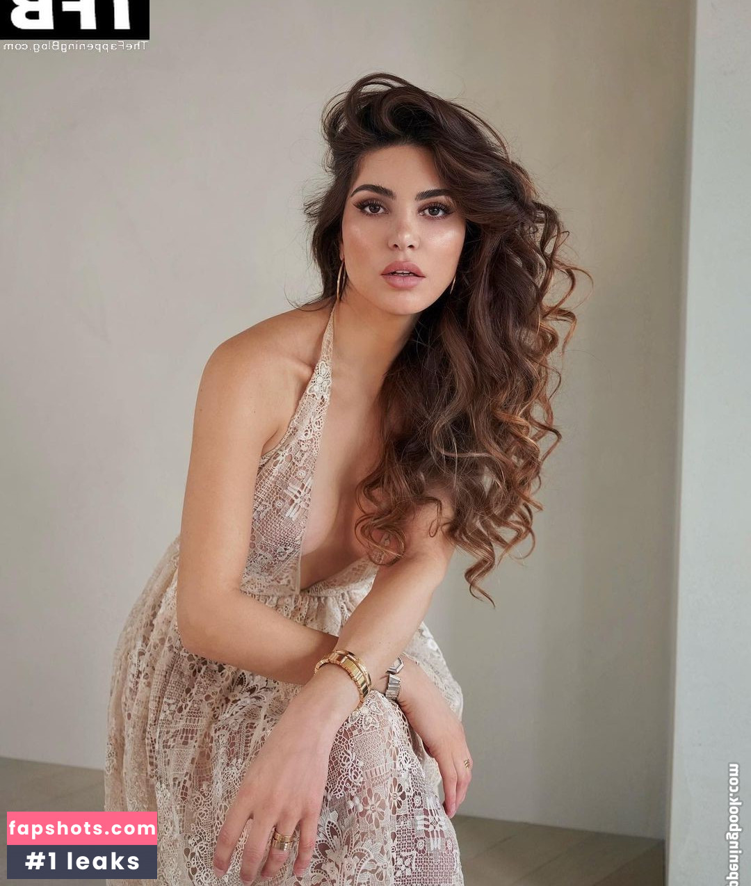 Negin Mirsalehi gallery photo #9