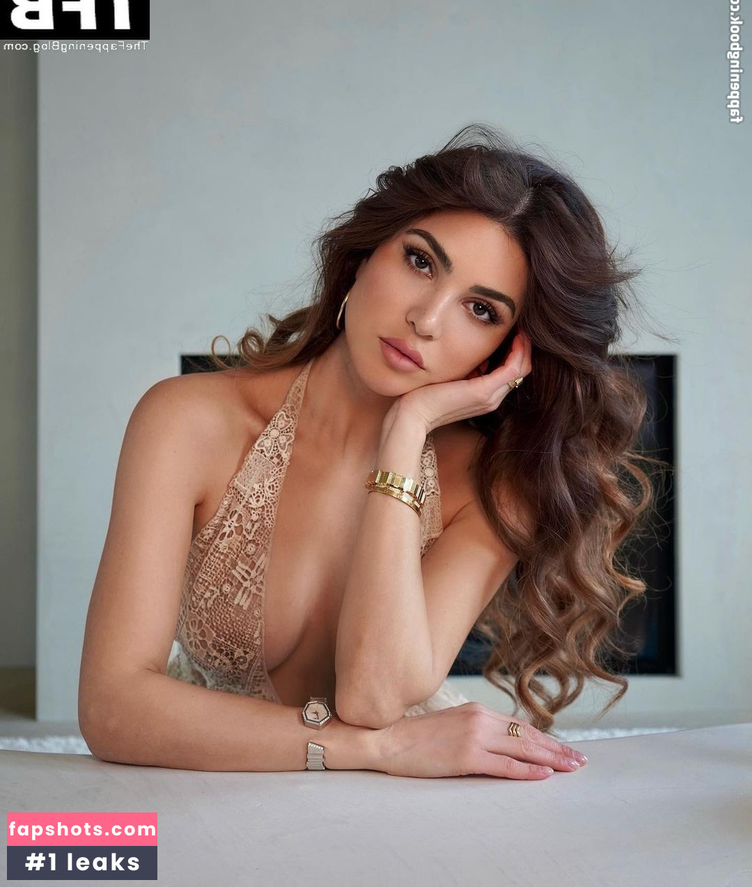Negin Mirsalehi gallery photo #10