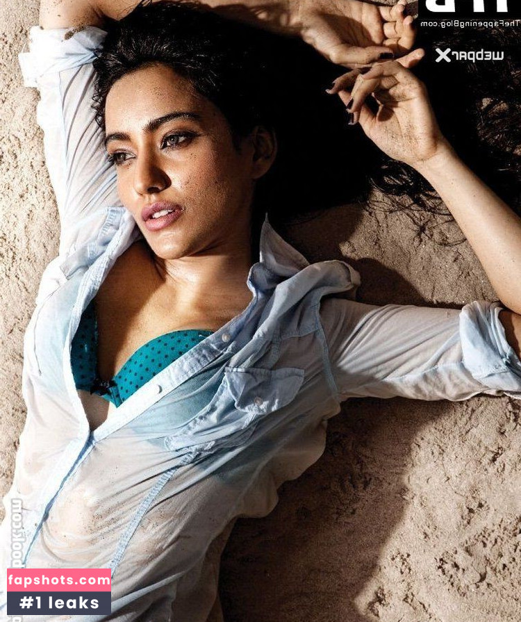 Neha Sharma gallery photo #25