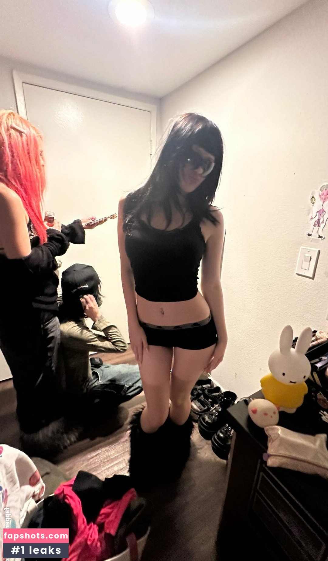 neighborhoodcat nude babe gallery