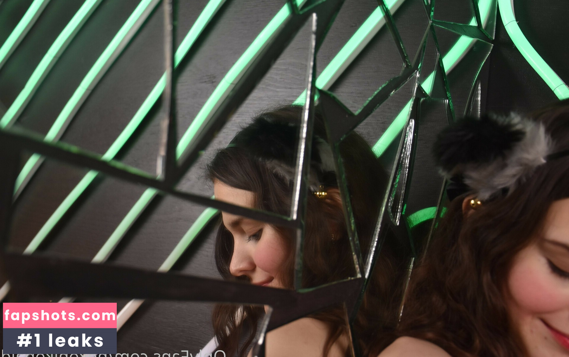 Nekoniko gallery photo #16