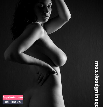 Nele Boudoir gallery photo #17