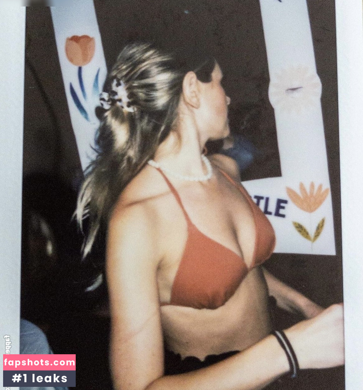 Nelli Velker gallery photo #2