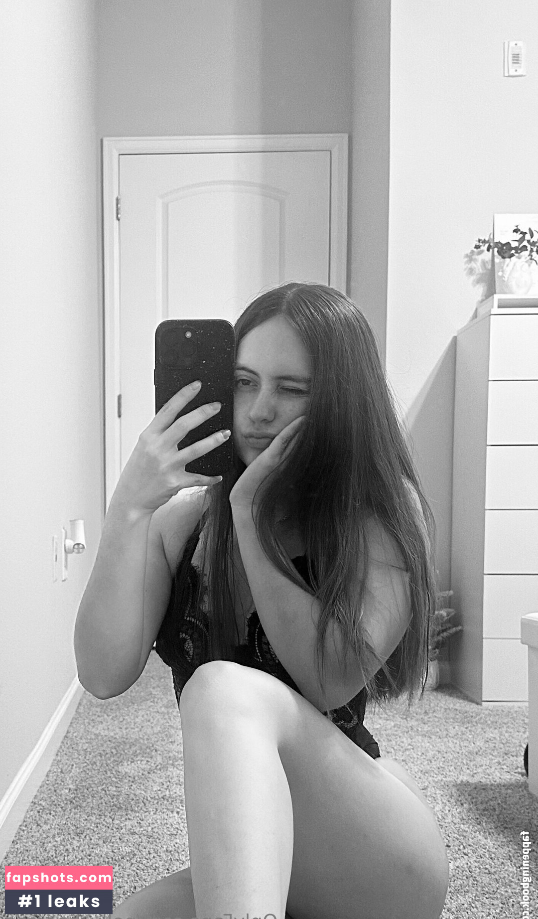 Nelly Becmac gallery photo #4