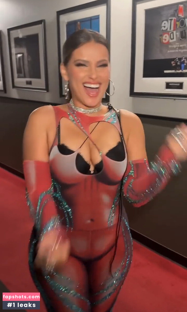 Nelly Furtado gallery photo #17