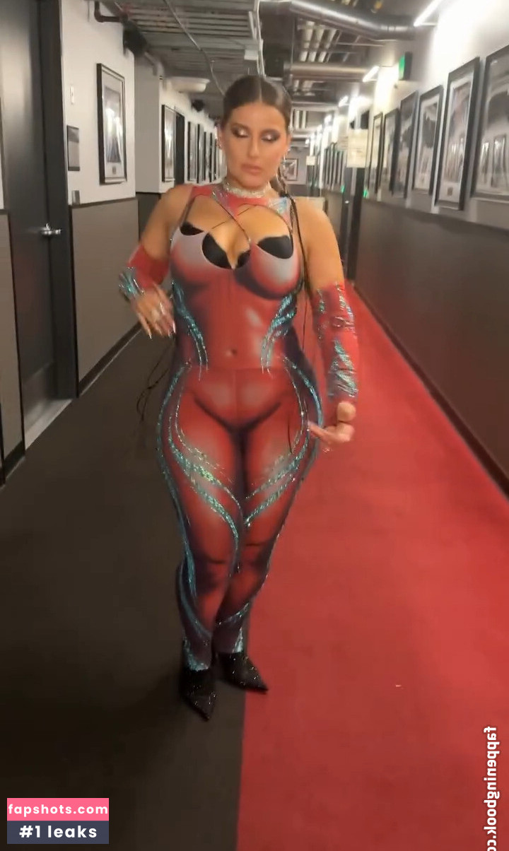 Nelly Furtado gallery photo #19