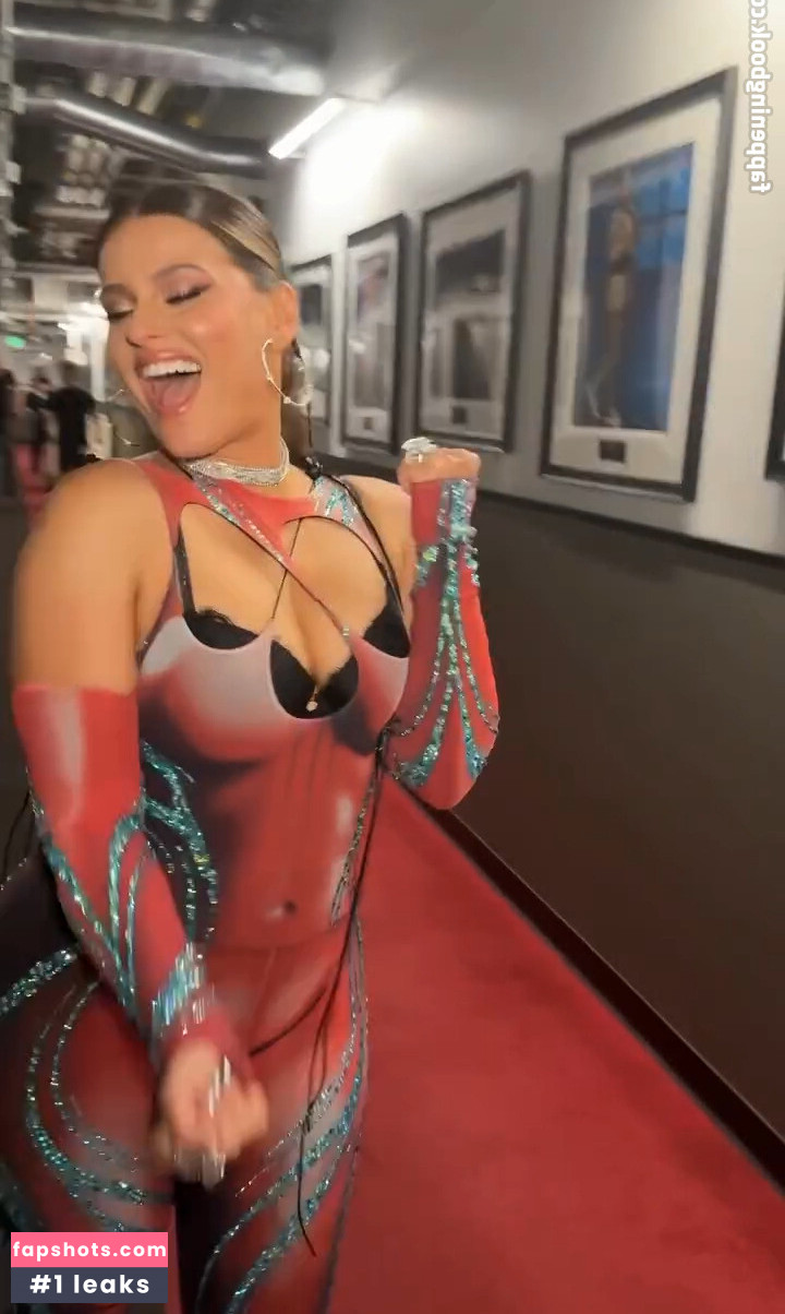 Nelly Furtado gallery photo #21