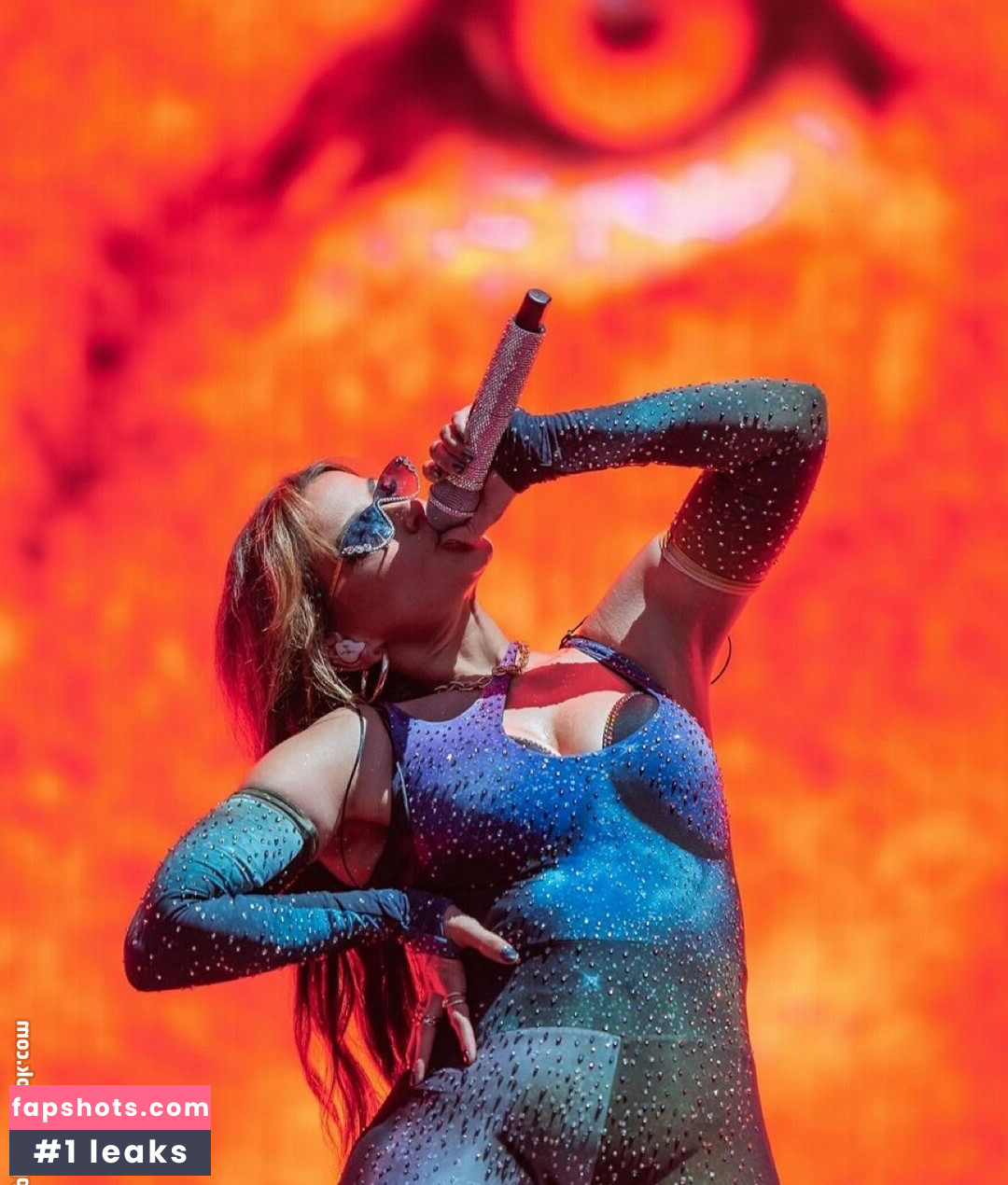 Nelly Furtado gallery photo #37