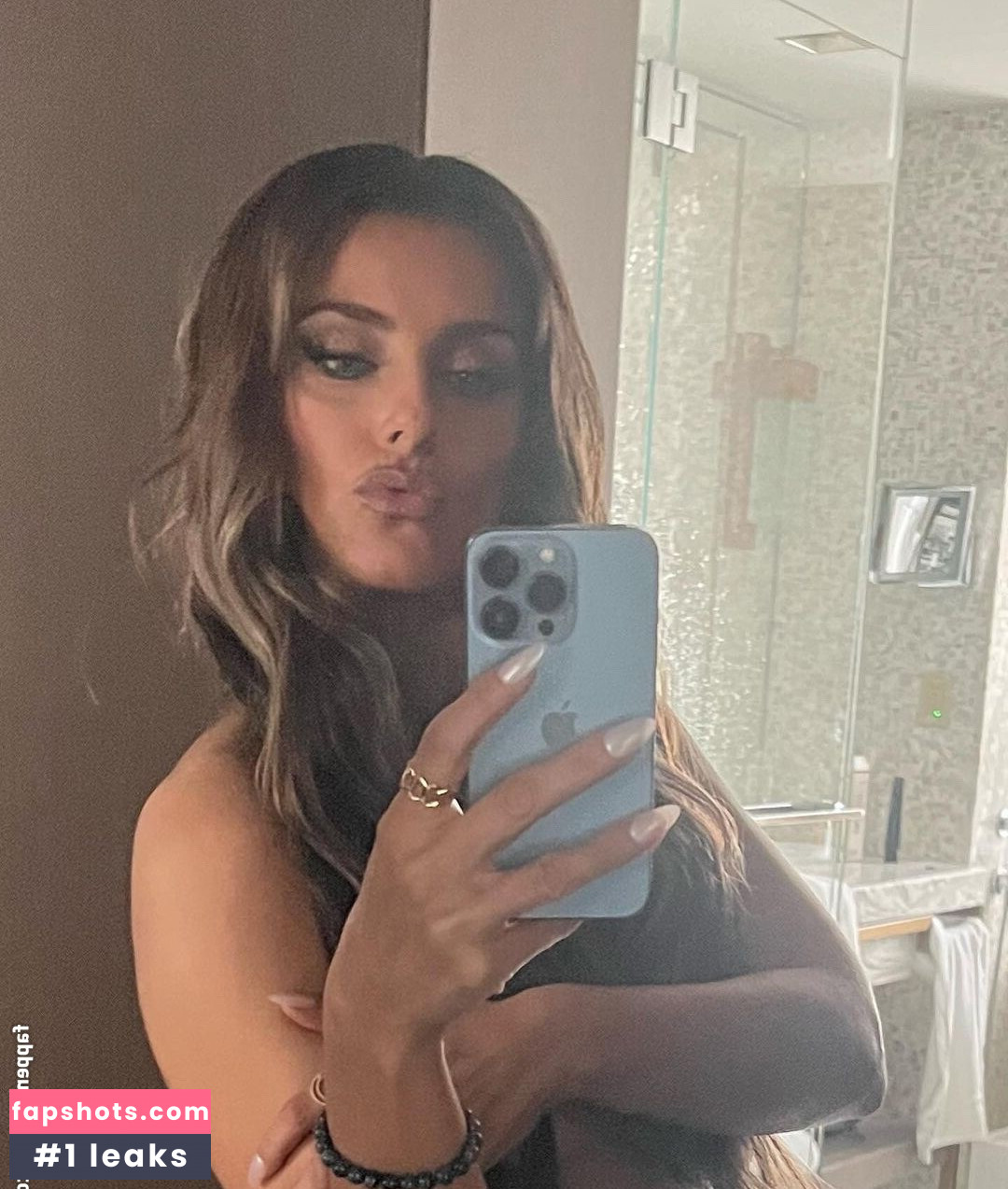 Nelly Furtado gallery photo #98