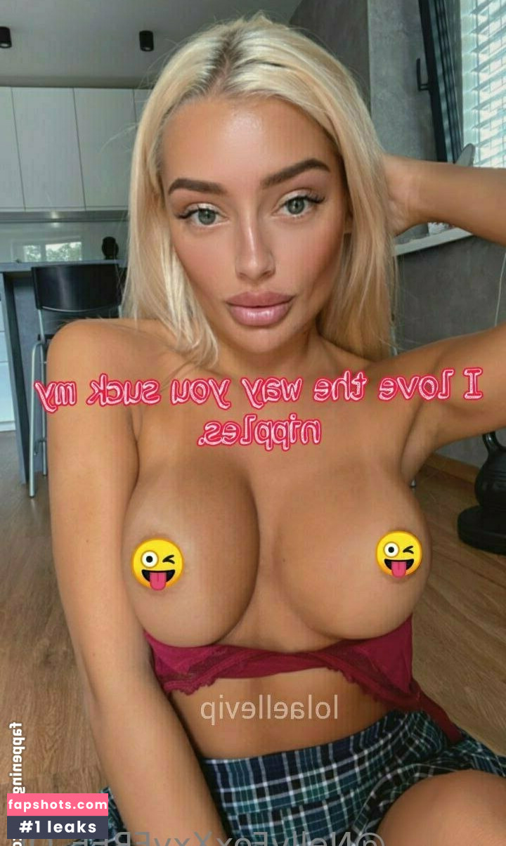 nellyfoxyfree nude babe gallery