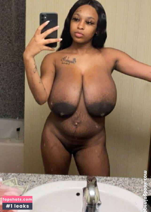 Nene Balenciaga gallery photo #6