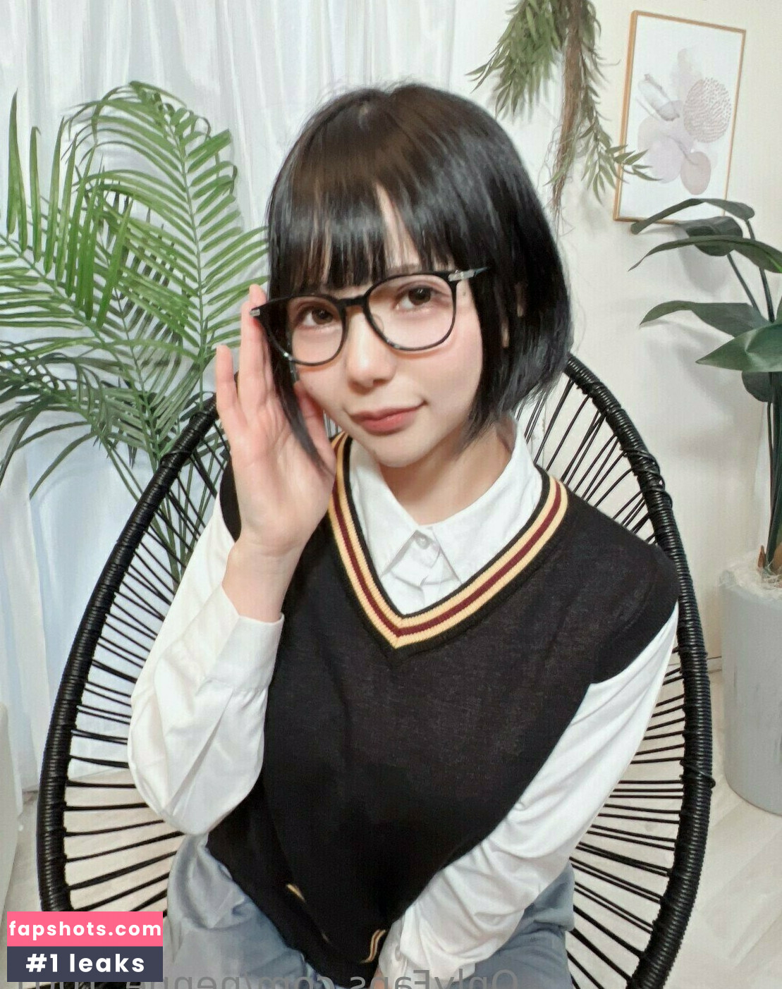 nenne_1001 gallery photo #2