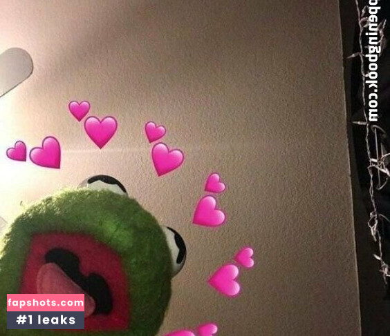 neon_paws gallery photo #12