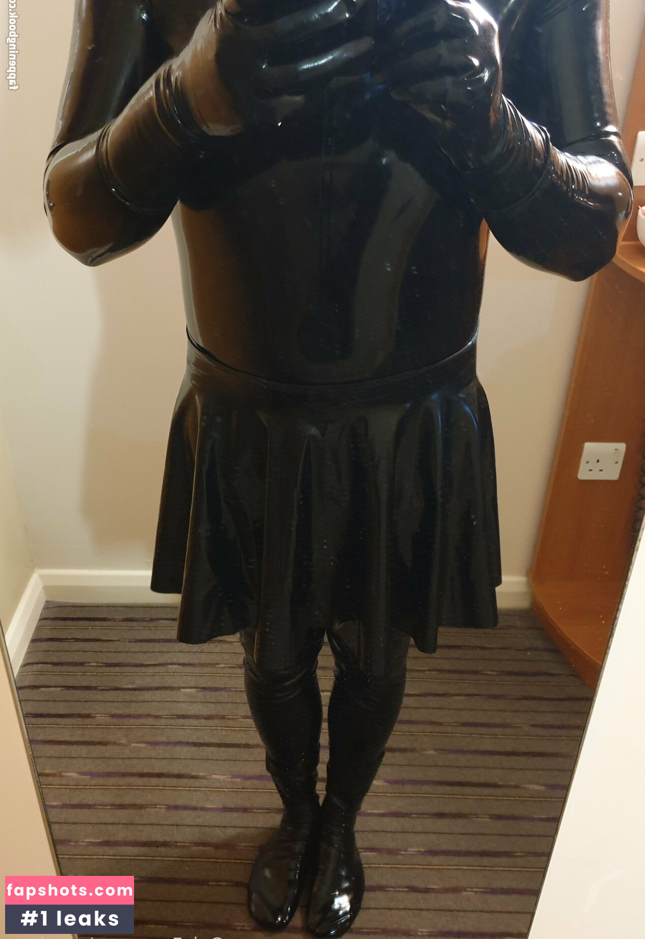 neonlatex gallery photo #4