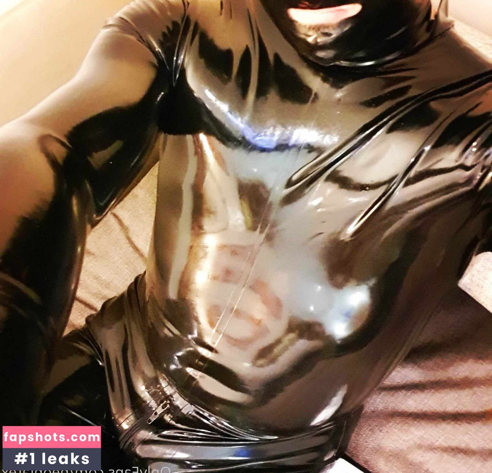 neonlatex gallery photo #6