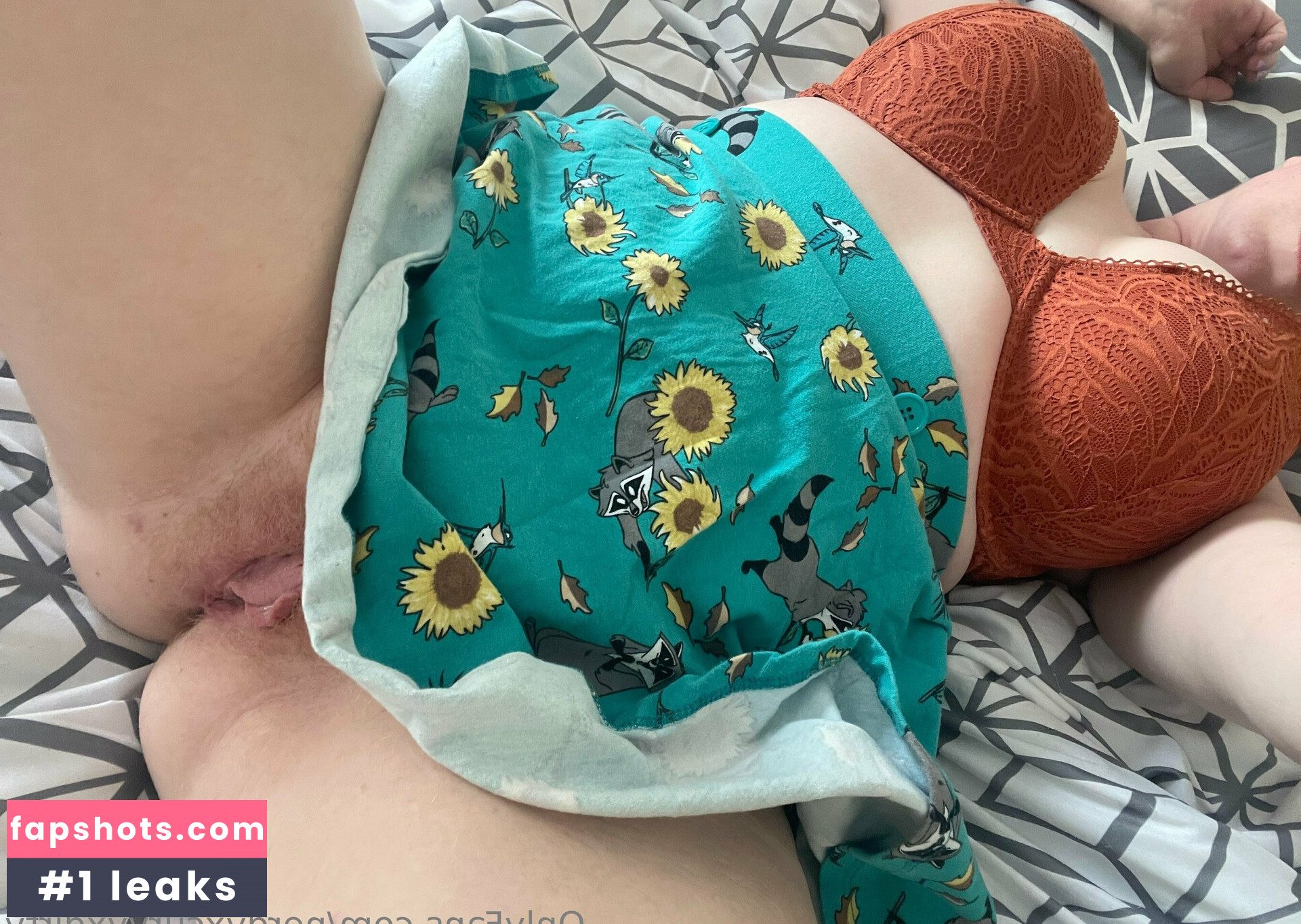 nerdyxcurvyxdirty gallery photo #7