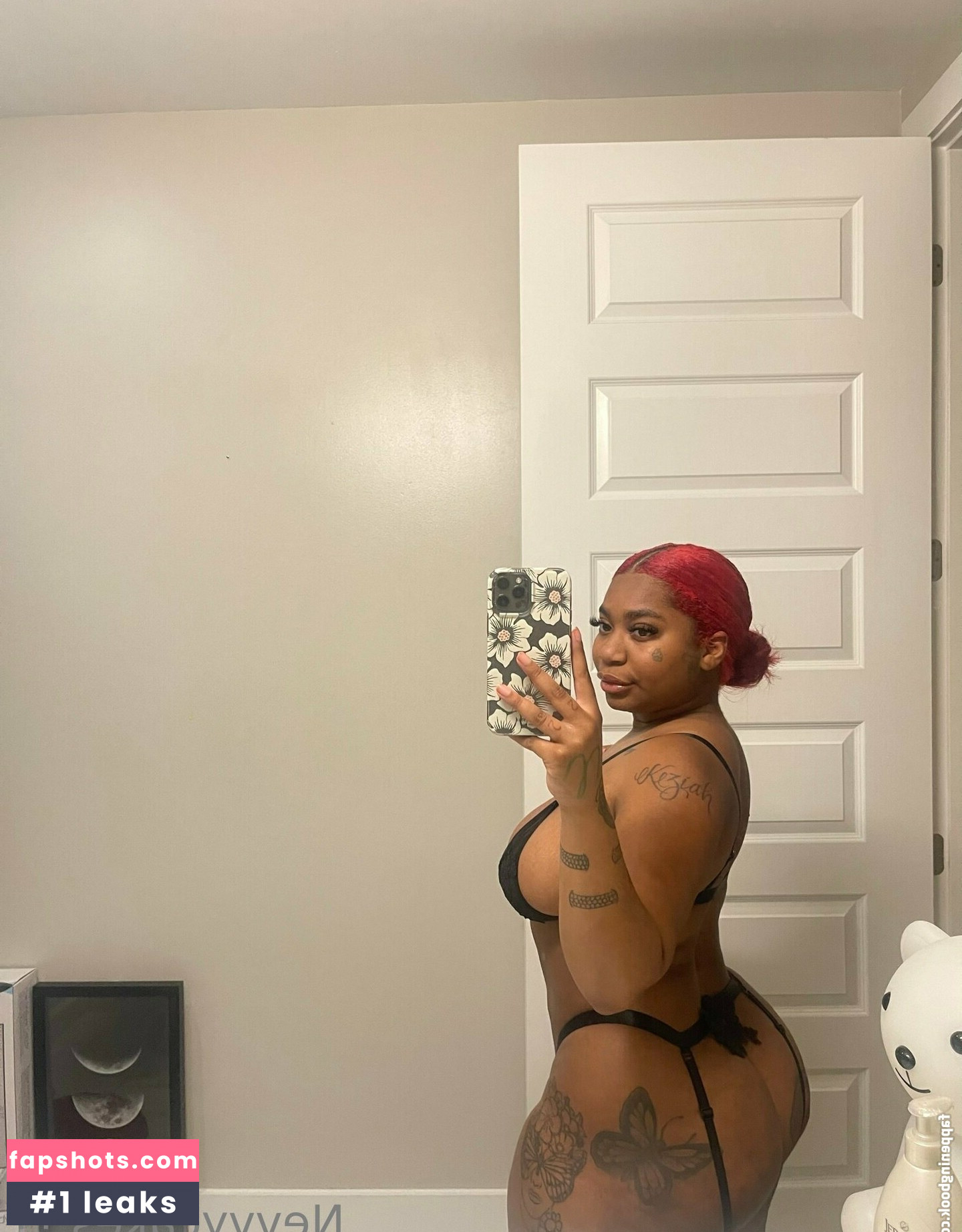 nevvycakes Nude Leaks OnlyFans Photos #19 - LeakJerk