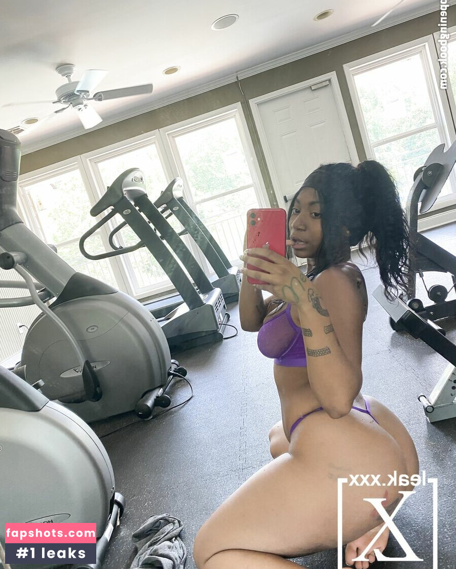 nevvycakes Nude Leaks OnlyFans Photos #7 - LeakJerk