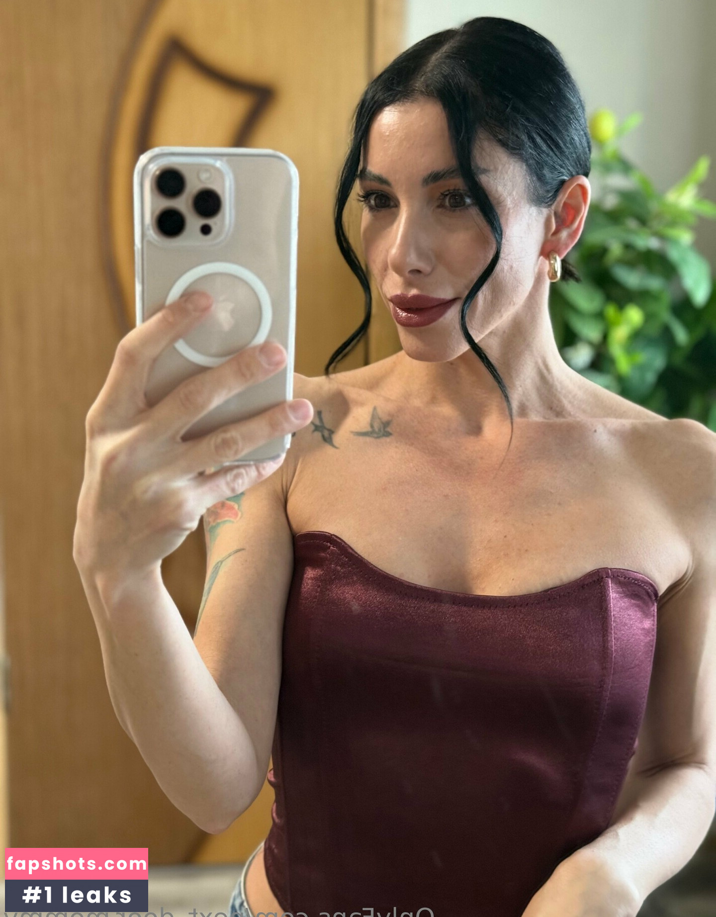 next_door.mommy gallery photo #5