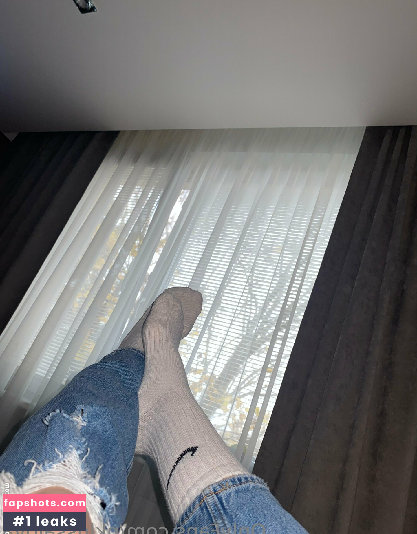 nfeet_foryou gallery photo #6