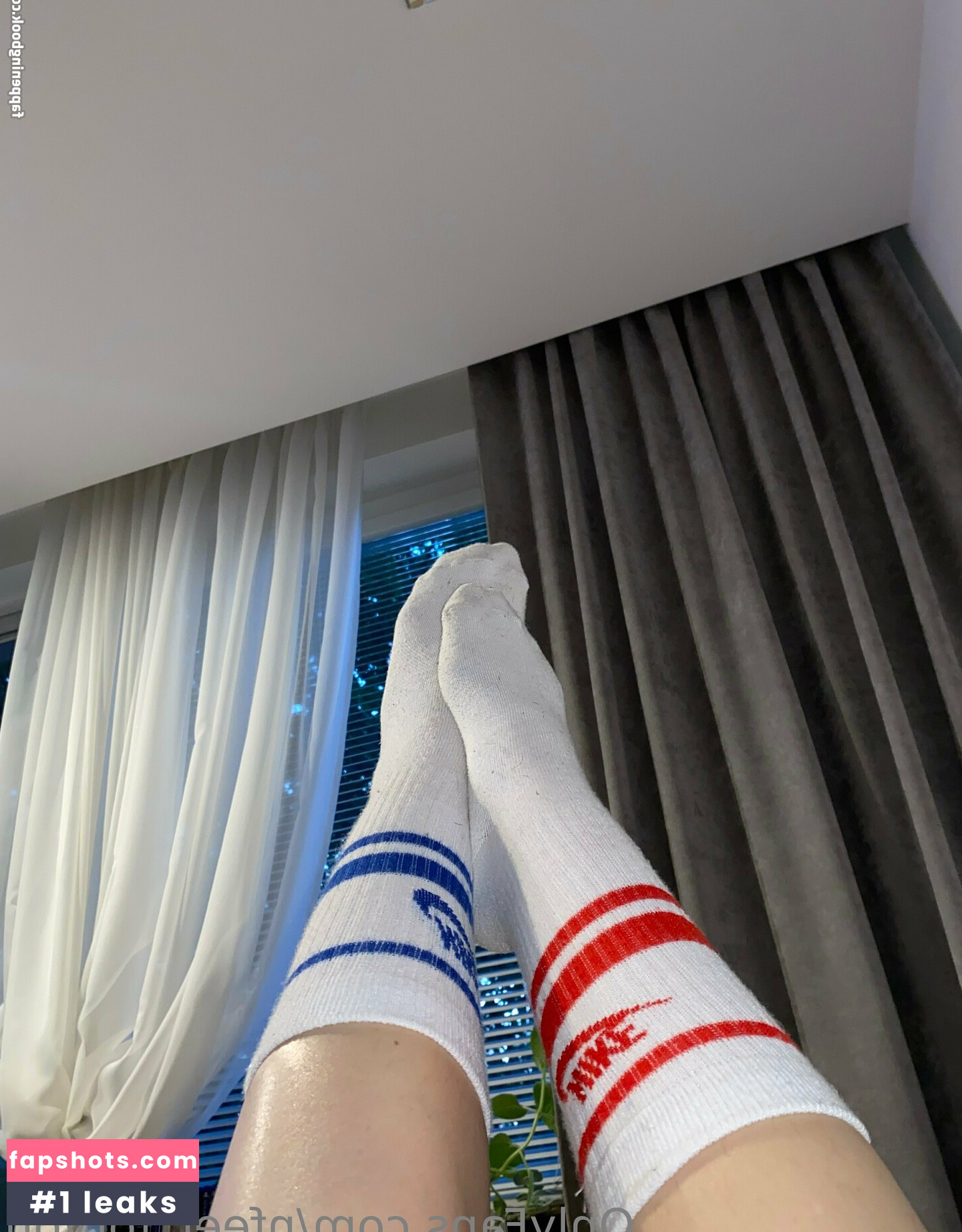 nfeet_foryou gallery photo #7