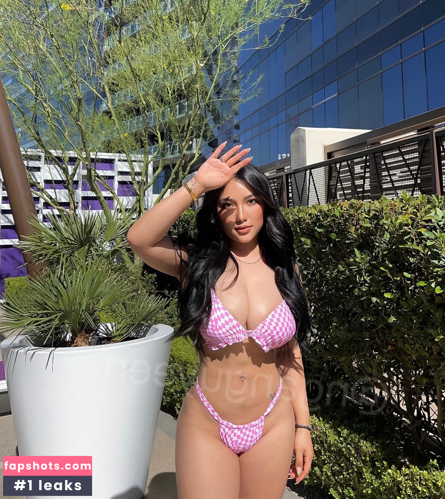 Ngan Nguyen gallery photo #118