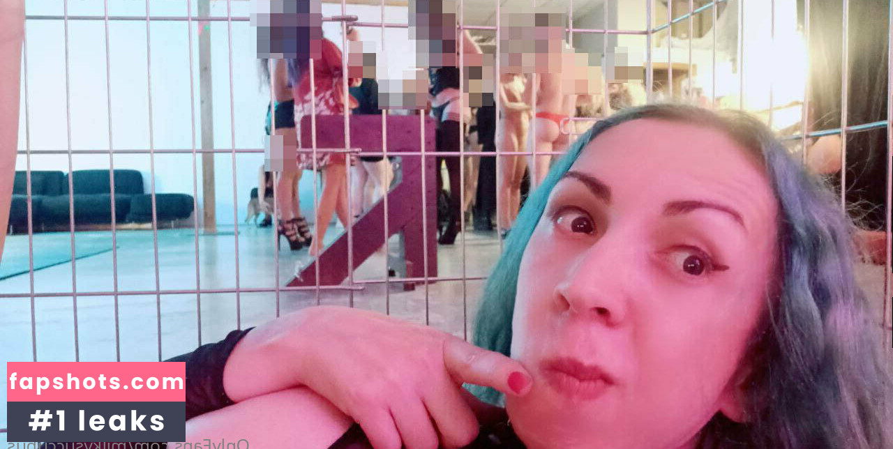 nia_fox gallery photo #19