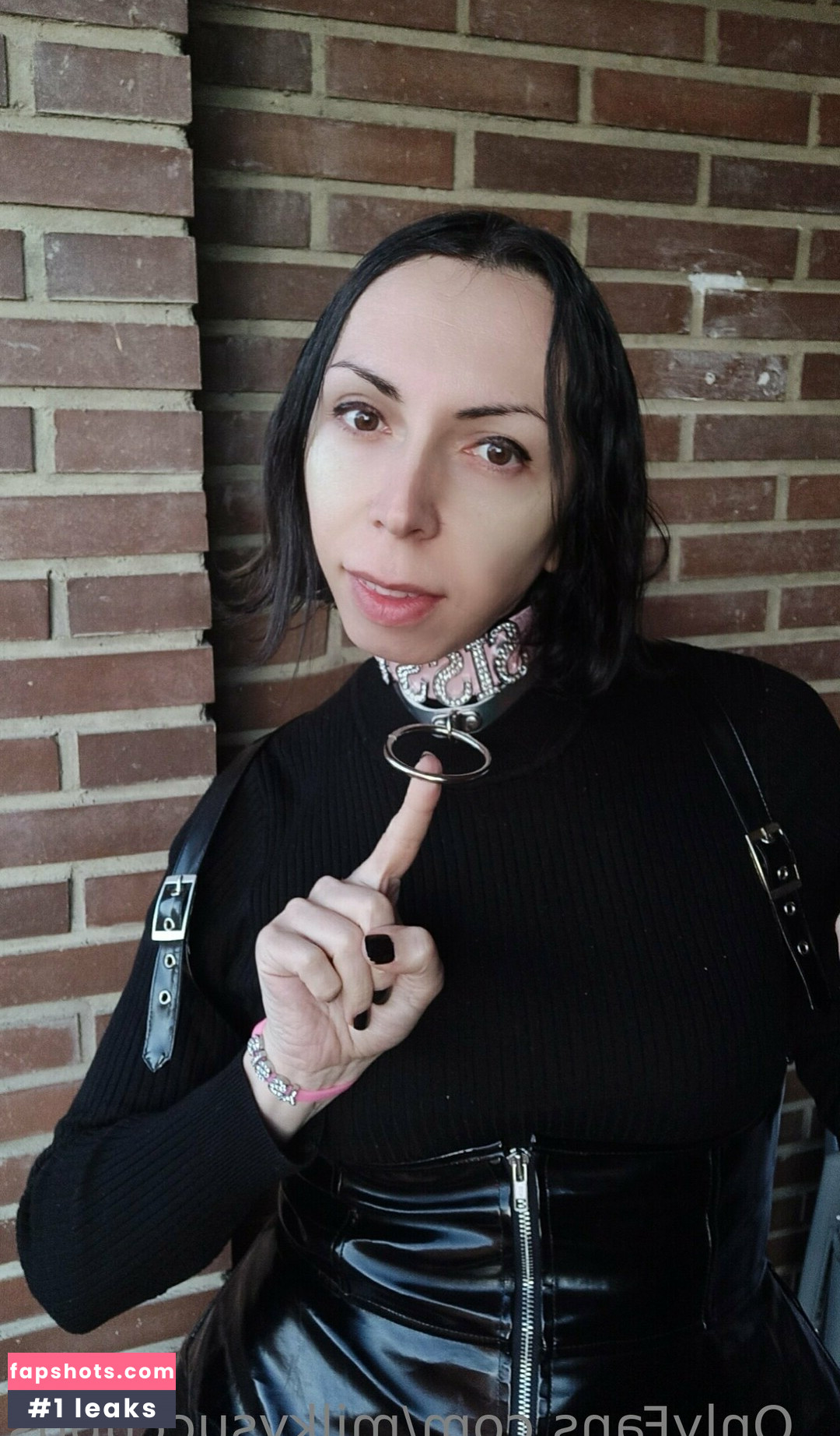 nia_fox gallery photo #9