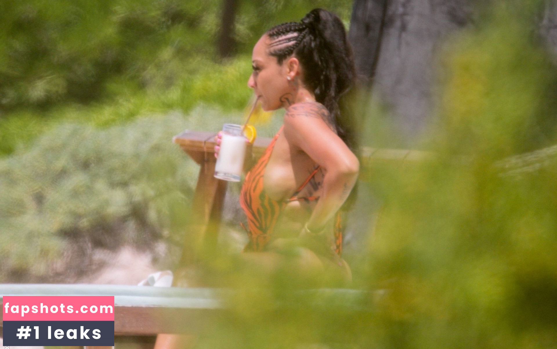 Nia Guzman gallery photo #32