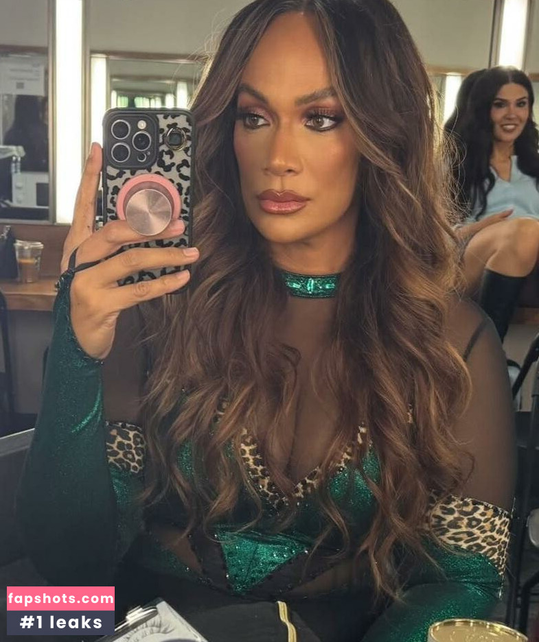 Nia Jax gallery photo #26