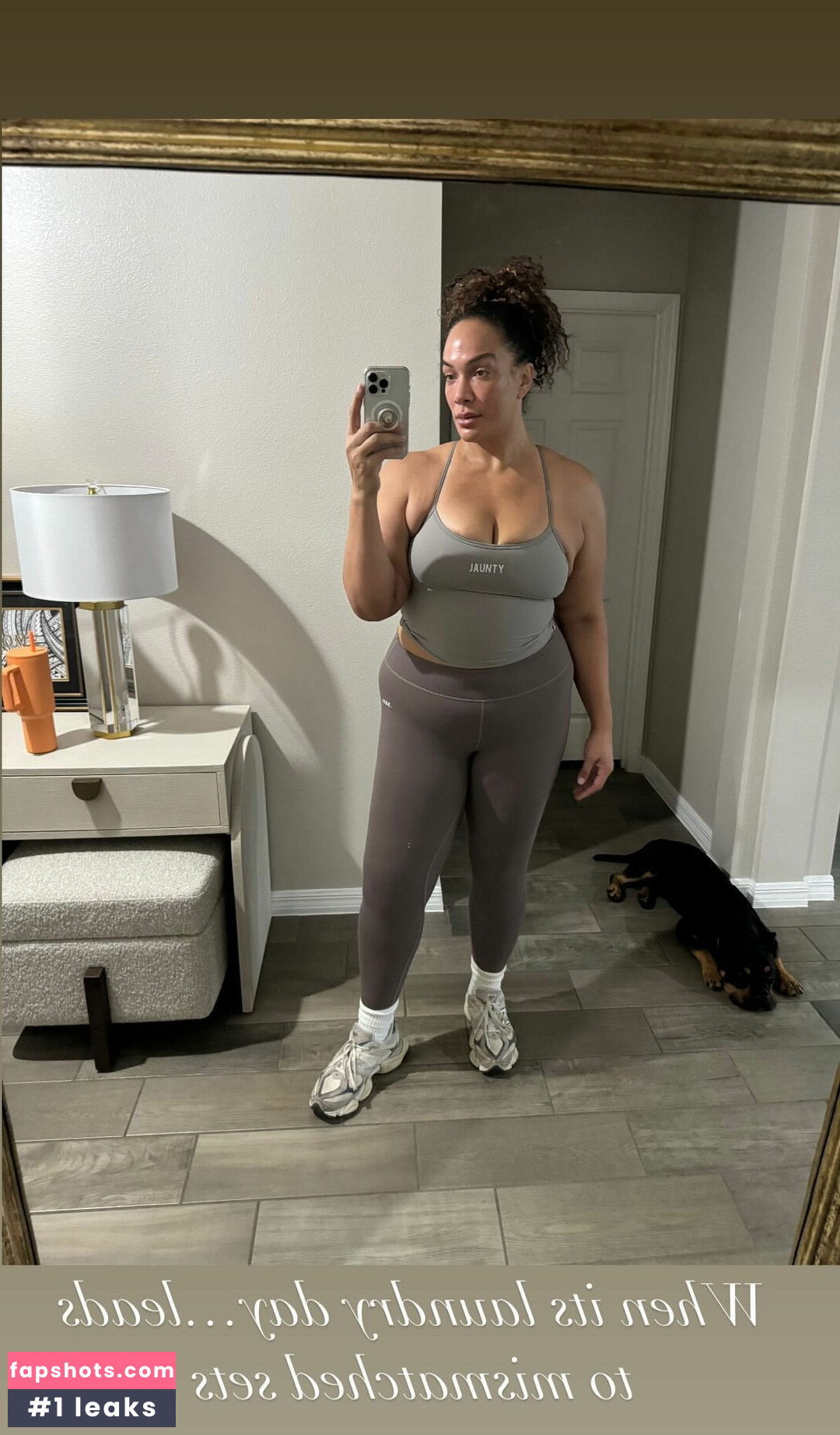 Nia Jax gallery photo #38