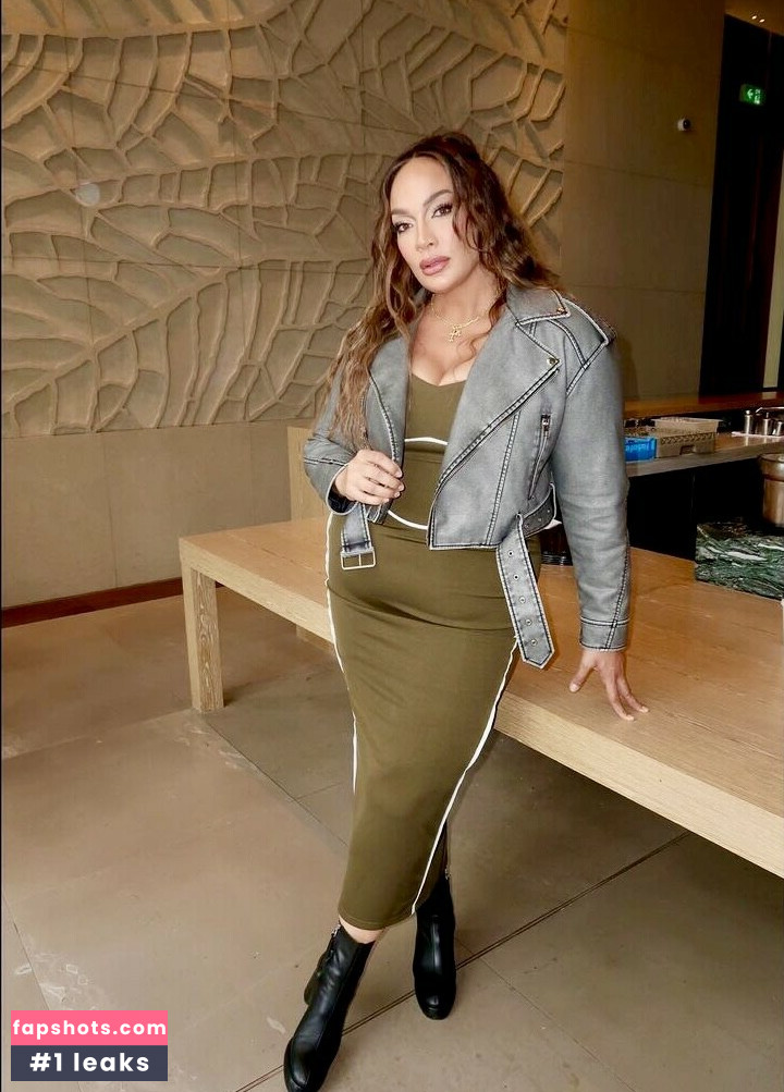 Nia Jax gallery photo #56