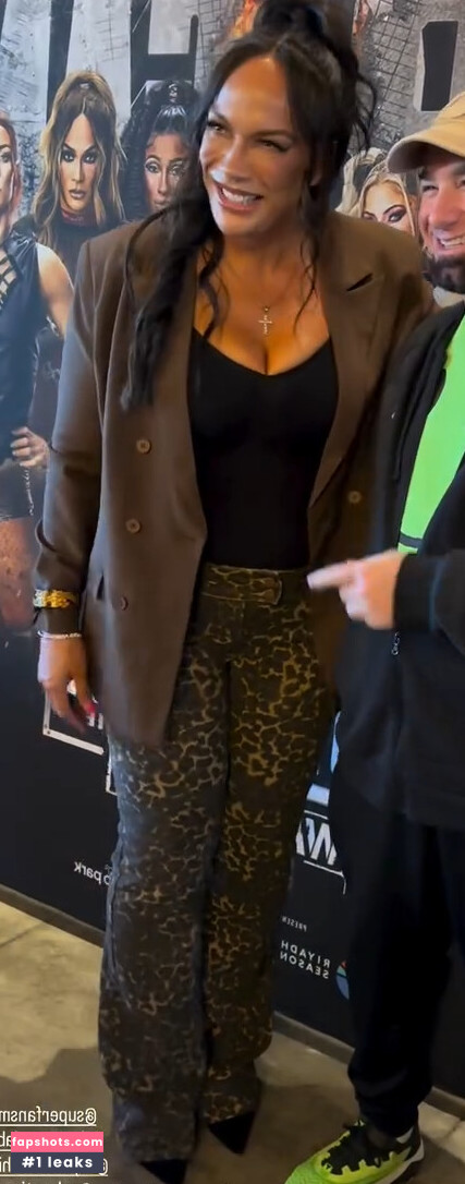 Nia Jax gallery photo #7